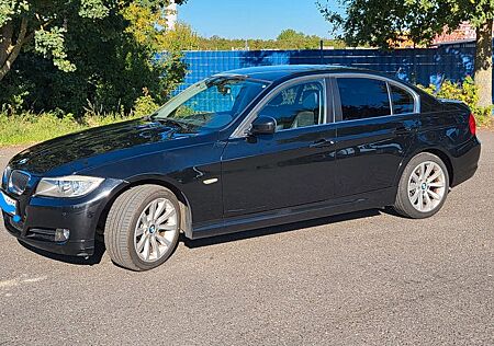 BMW 325d -E90 , Schwarz,3,0 L , 150 KW