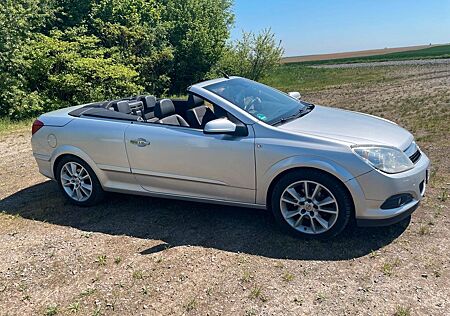 Opel Astra Twin Top Cabrio Einsteigen losfahren