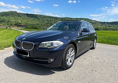 BMW 530d xDrive Touring *Navi/HUD/Kamera/Panorama/ *