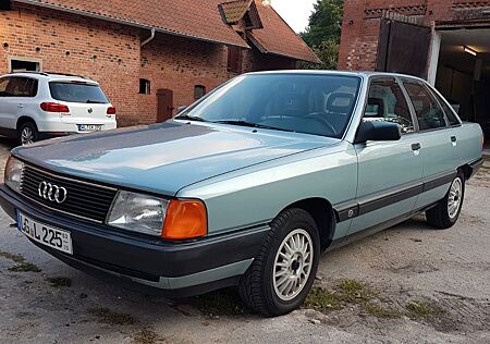 Audi 100 2.0 E Automatik Typ 44 C3