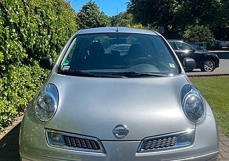 Nissan Micra 1.2 silber - wenig Kilometer, gepflegt