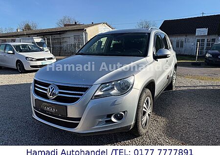 VW Tiguan Volkswagen Sport & Style 4Motion*Automatik*AHK*PDC