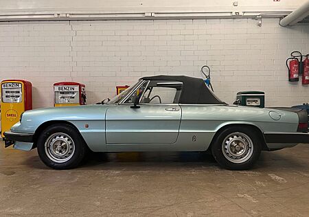 Alfa Romeo Spider 2.0