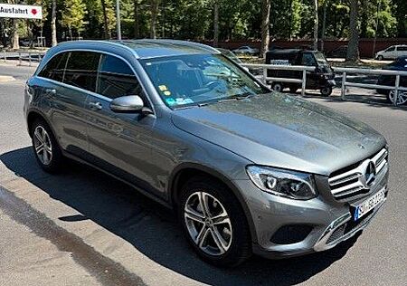 Mercedes-Benz GLC 220 d 4MATIC Automatik grau metallic