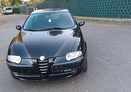 Alfa Romeo Andere gebraucht kaufen Alfa Romeo ANDERE 147 1.6 T.Spark ECO Distinctive