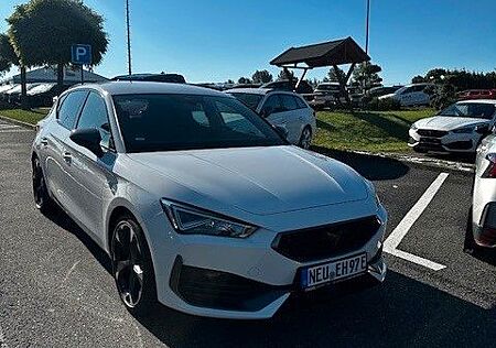 Cupra Leon 1.4 e-HYBRID 150kW DSG -