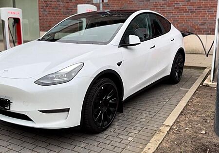Tesla Model Y Long Range Dual Motor AWD Long Range