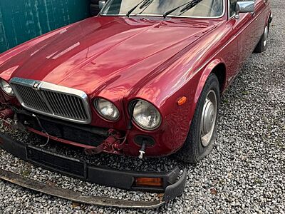 Jaguar XJ12