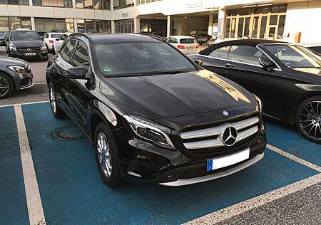 Mercedes-Benz GLA 220 CDI 4MATIC Style - Topzustand