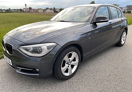 BMW 118i Sport Line Sport Line - Xenon, AHK, Kamera