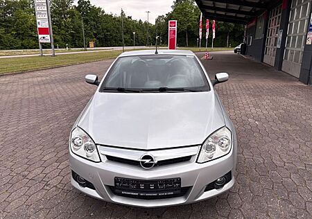 Opel Tigra Twin Top Edition 1.8