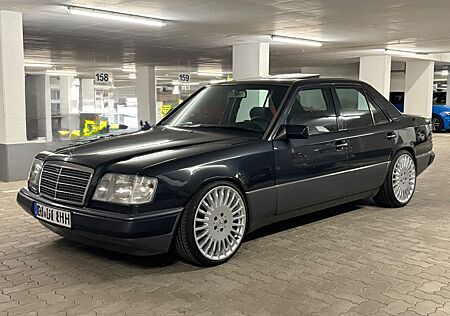 Mercedes-Benz E 260 - Automatik - Schiebedach - H Zulassung