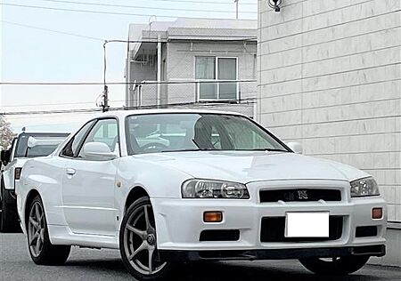 Nissan Skyline GT-R 34 4WD
