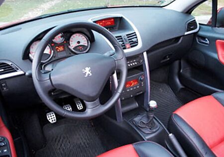 Peugeot 207 CC Roland Garros HDi FAP 110 Roland Garros