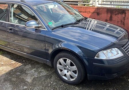VW Passat Variant Volkswagen 1.9TDI 96kW 5-Gang Basis Vari...