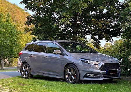 Ford Focus 2,0TDCi ST PowerShift Turnier ST