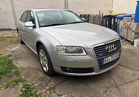 Audi A8 3.0 TDI (DPF) tiptronic quattro -