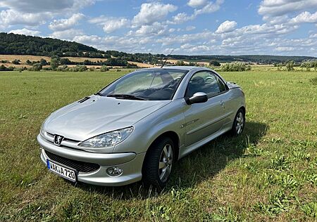 Peugeot 206 CC 2.0 150 PS TÜV 03/27 Scheckheft 1. Hand