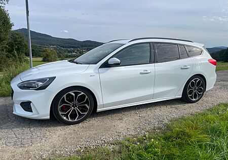 Ford Focus 1,5 EcoBoost 110kW ST-Line Turnier ST-Line