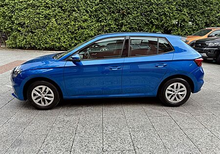 Skoda Fabia 1.0 TSI Essence *LED-Scheinwerfer*1.Hand*