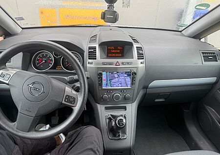 Opel Zafira 1.8 -
