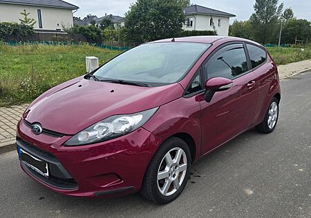 Ford Fiesta 1.4 Trend Trend - frischer TÜV bis 03/27