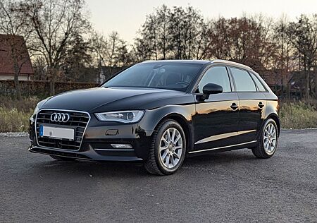 Audi A3 2.0 TDI Ambition Sportback ACC | Xenon | MMI+