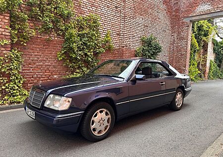 Mercedes-Benz E 200 / C124 Klima - Schiebedach - Becker Radio