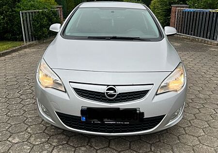 Opel Astra 1.4 ecoFLEX 150 Jahre 74kW 150 Ja...