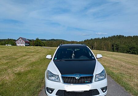 Skoda Octavia 2.0 TDI DSG RS Combi RS