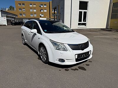 Toyota Avensis TEC-Ed. Leder Navi Xenon Key-Go Pano