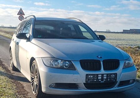 BMW 320i touring -