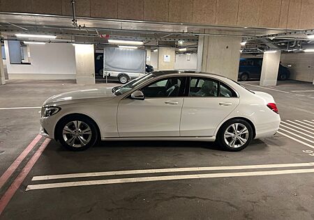 Mercedes-Benz C 180 AVANGARDE