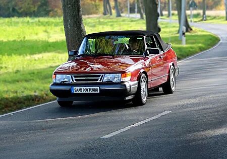 Saab 900 Turbo Cabrio Oldtimer Restauriert