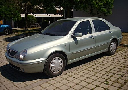 Lancia Lybra 1.8 LX