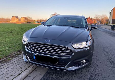Ford Mondeo Titanium LED NAV AHK KEY