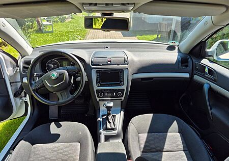 Skoda Octavia 1.4 TSI DSG Combi, Best of, Candy-Weiß