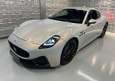 Maserati GranTurismo 361 kW 3.0 V6 AWD Modena