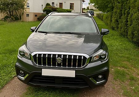 Suzuki SX4 / 42.000 km/ TÜV 07/2027