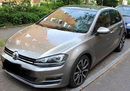VW Golf Volkswagen 1.4 TSI Edition R-Line Spt. DSG/NAVi/18Alu