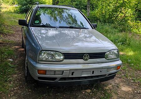 VW Golf Volkswagen 3 VARIANT 1H9 KOMBI 1.8 75PS KLIMA 1996e