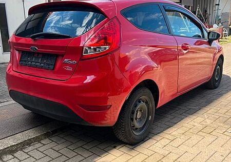 Ford Fiesta / KLIMA/ TÜV NEU/ GEPFLEGT / 159TKM