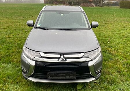 Mitsubishi Outlander 2.2 DI-D Edition 100+ 4WD Automati...