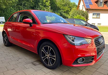 Audi A1 1.4 TFSI Attraction Xenon SHZ Klima 6Gang