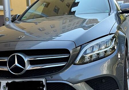 Mercedes-Benz C 220 d 4MATIC T Autom. -