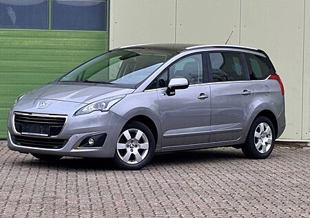 Peugeot 5008 Style 1.6 HDI Blue/Navi/Panorama/Kamera