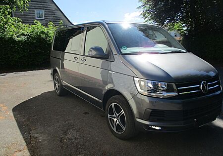 VW T6 Volkswagen Caravelle 2.0TDi DSG + Doppelschiebe +Navi