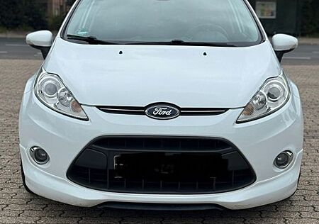Ford Fiesta Titanium Sportpaket TÜV NEU