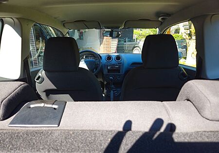 Ford Fiesta 1,3 51kW Connection