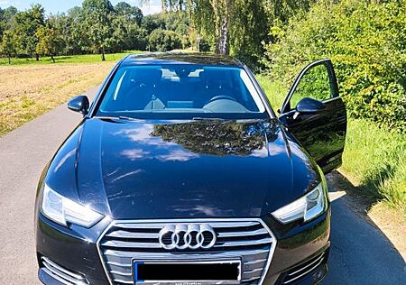 Audi A4 2.0 TFSI 140kW ultra sport sport Standheizung